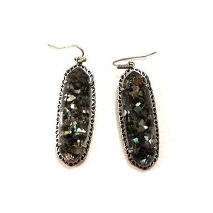 *BRAND NEW* Kendra Scott earrings